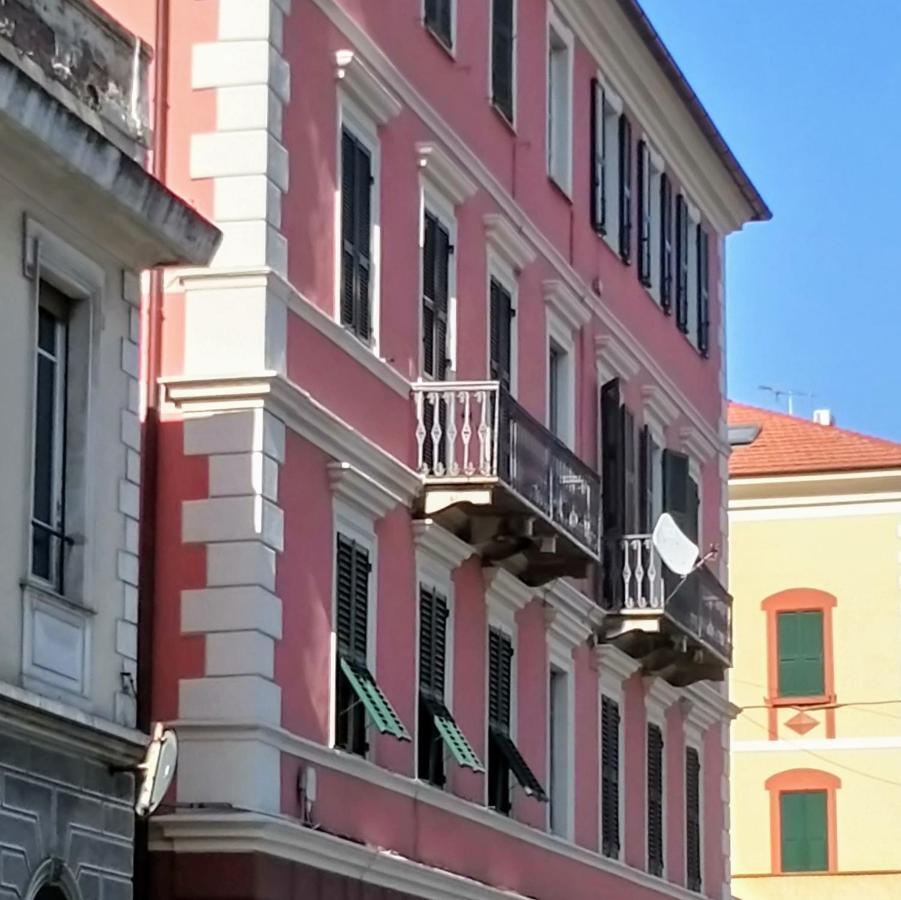 Casa Di Claude 2 Finalmarina Lägenhet Finale Ligure Exteriör bild