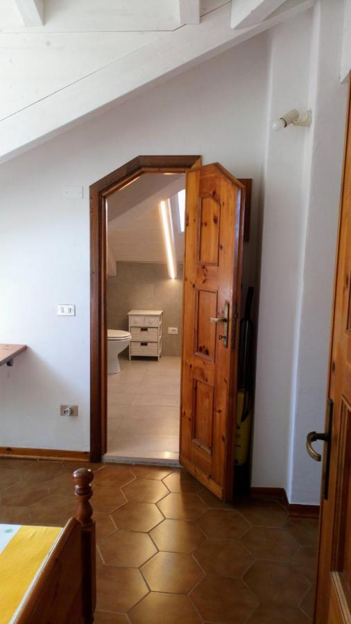 Casa Di Claude 2 Finalmarina Lägenhet Finale Ligure Exteriör bild