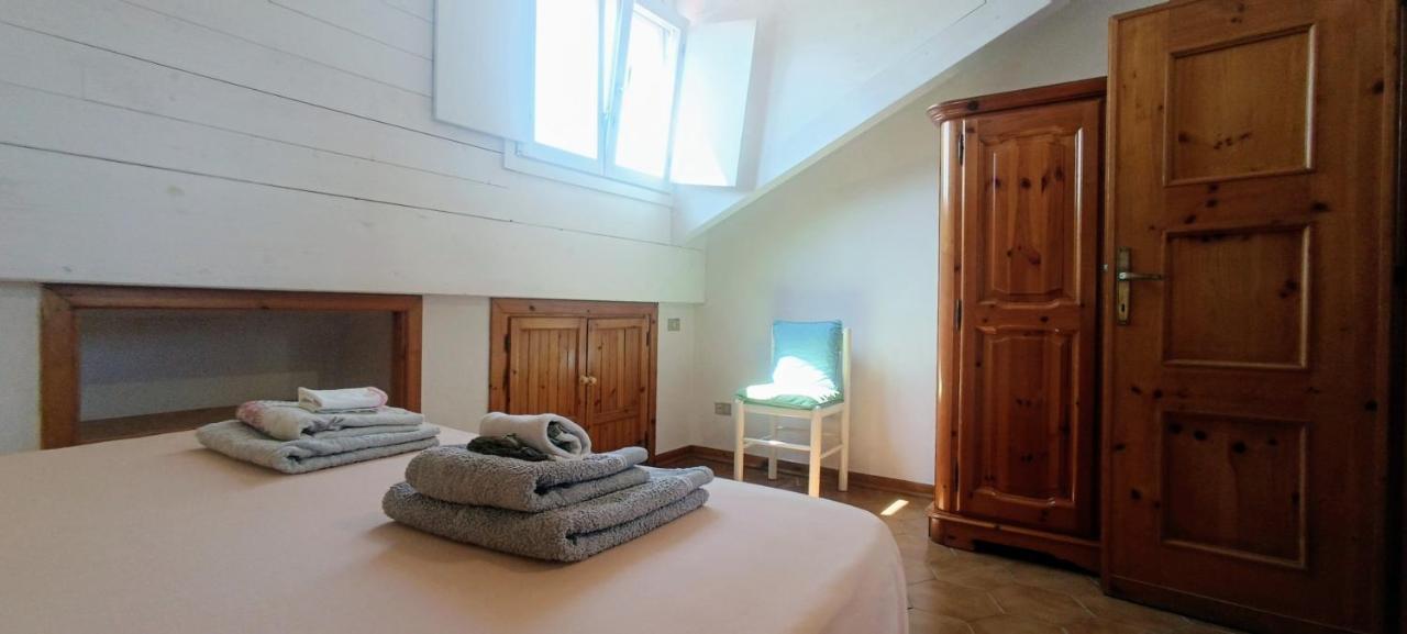 Casa Di Claude 2 Finalmarina Lägenhet Finale Ligure Exteriör bild
